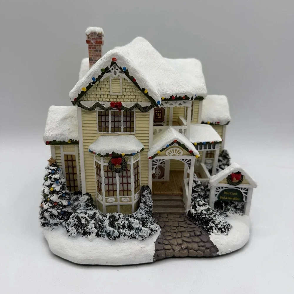 VTG John Deere Hawthorne‎ Village Light Up Deer Creek Bed & Breakfast 2003 79111